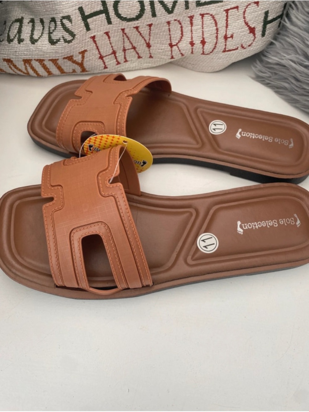 Classic Brown Slide Sandals - Women's Casual Slip-Ons